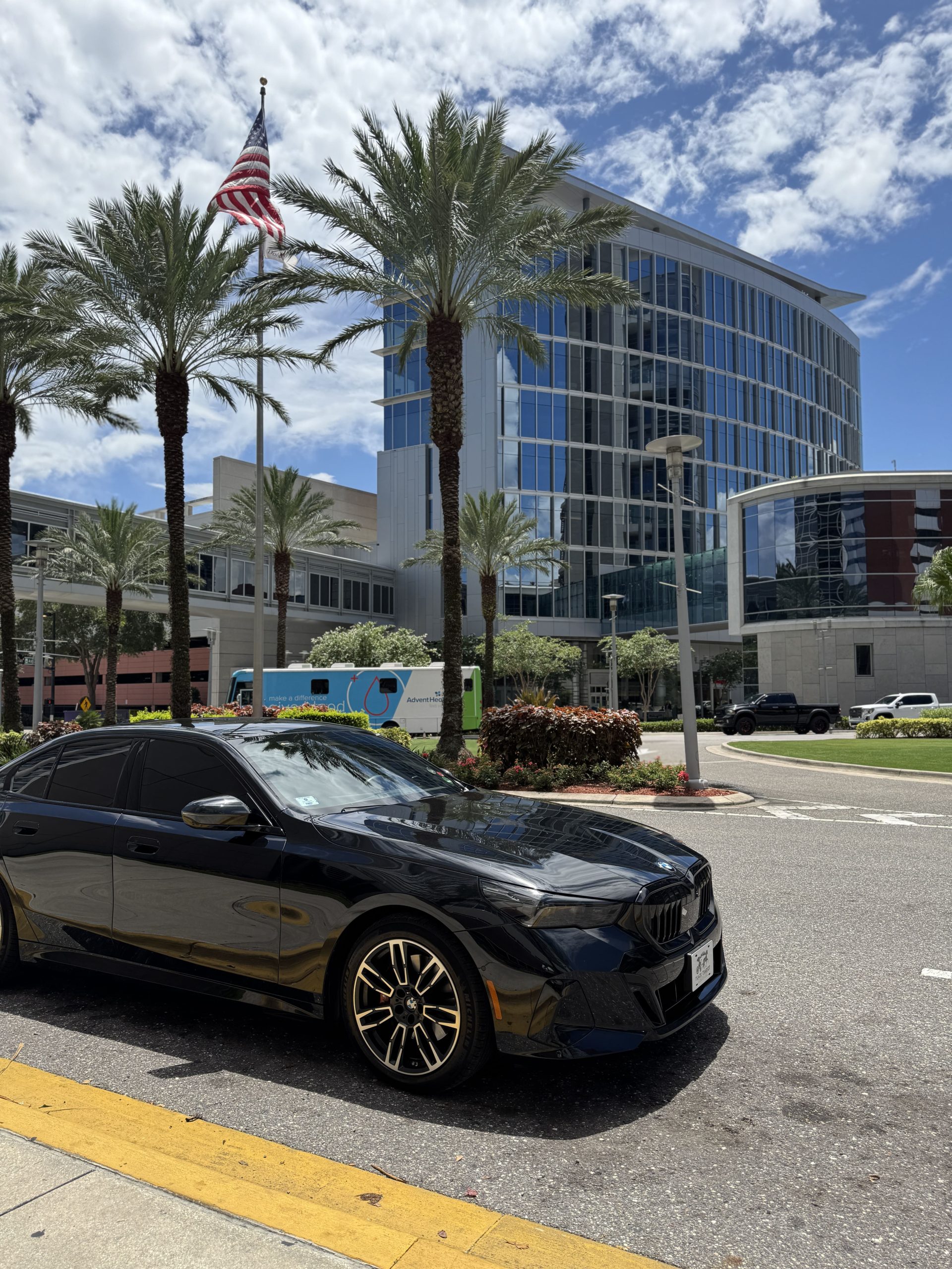 Luxury Sedan — BMW 5 Series — Black Chariot Limousine Orlando