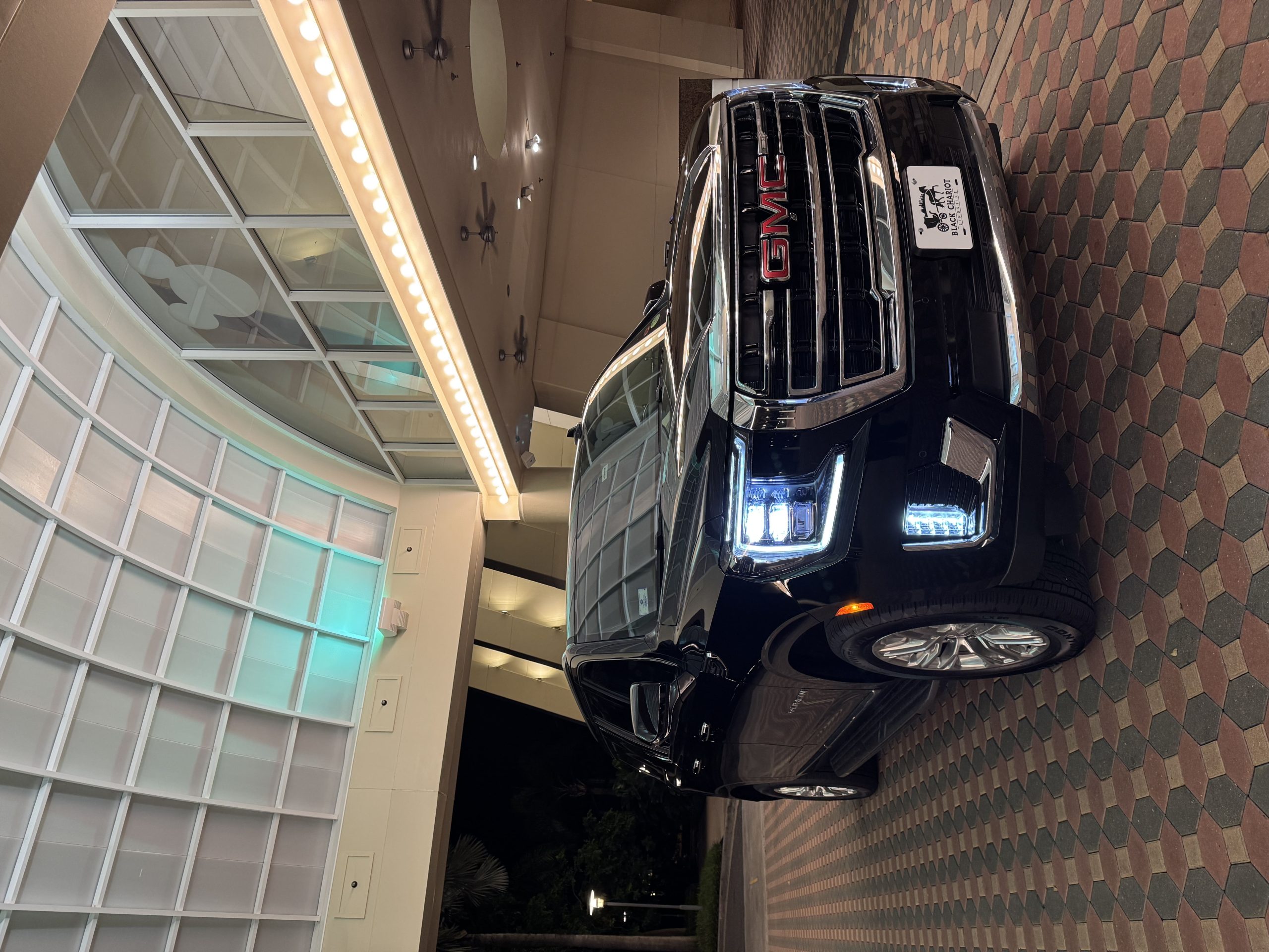 Luxury SUV — Chevrolet Suburban / GMC Yukon XL — Black Chariot Limousine Orlando
