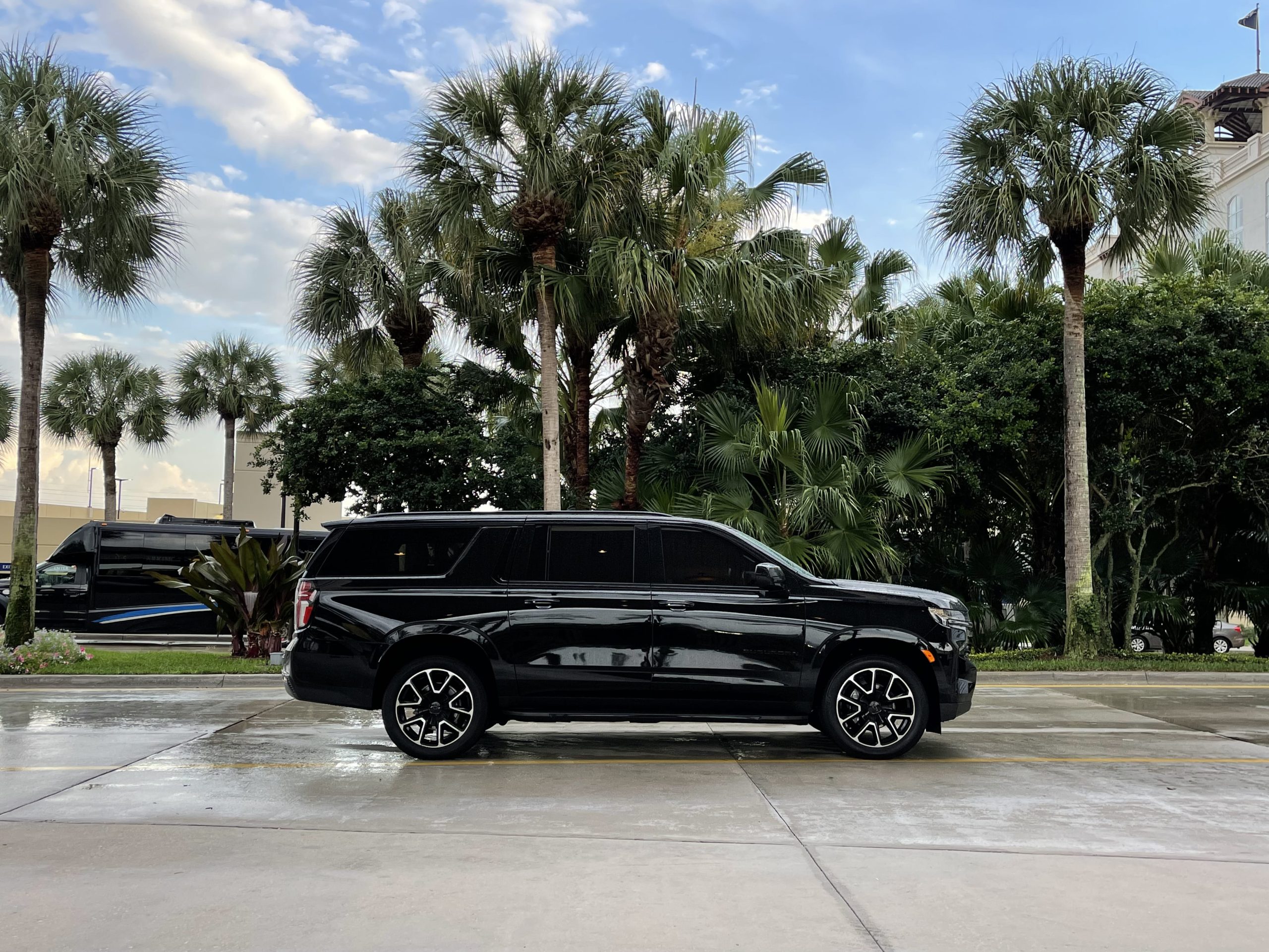 Luxury SUV — Chevrolet Suburban / GMC Yukon XL — Black Chariot Limousine Orlando