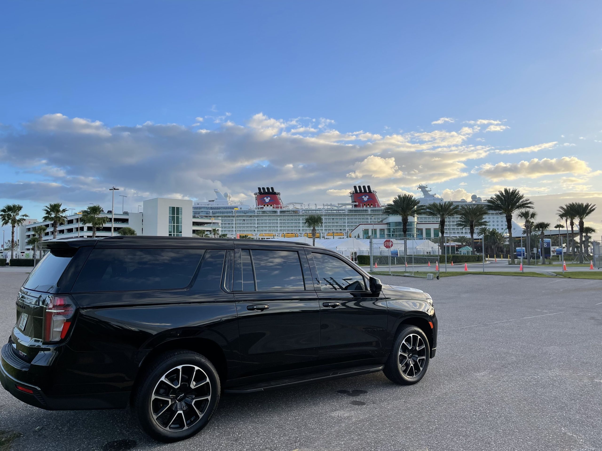 Luxury SUV — Chevrolet Suburban / GMC Yukon XL — Black Chariot Limousine Orlando