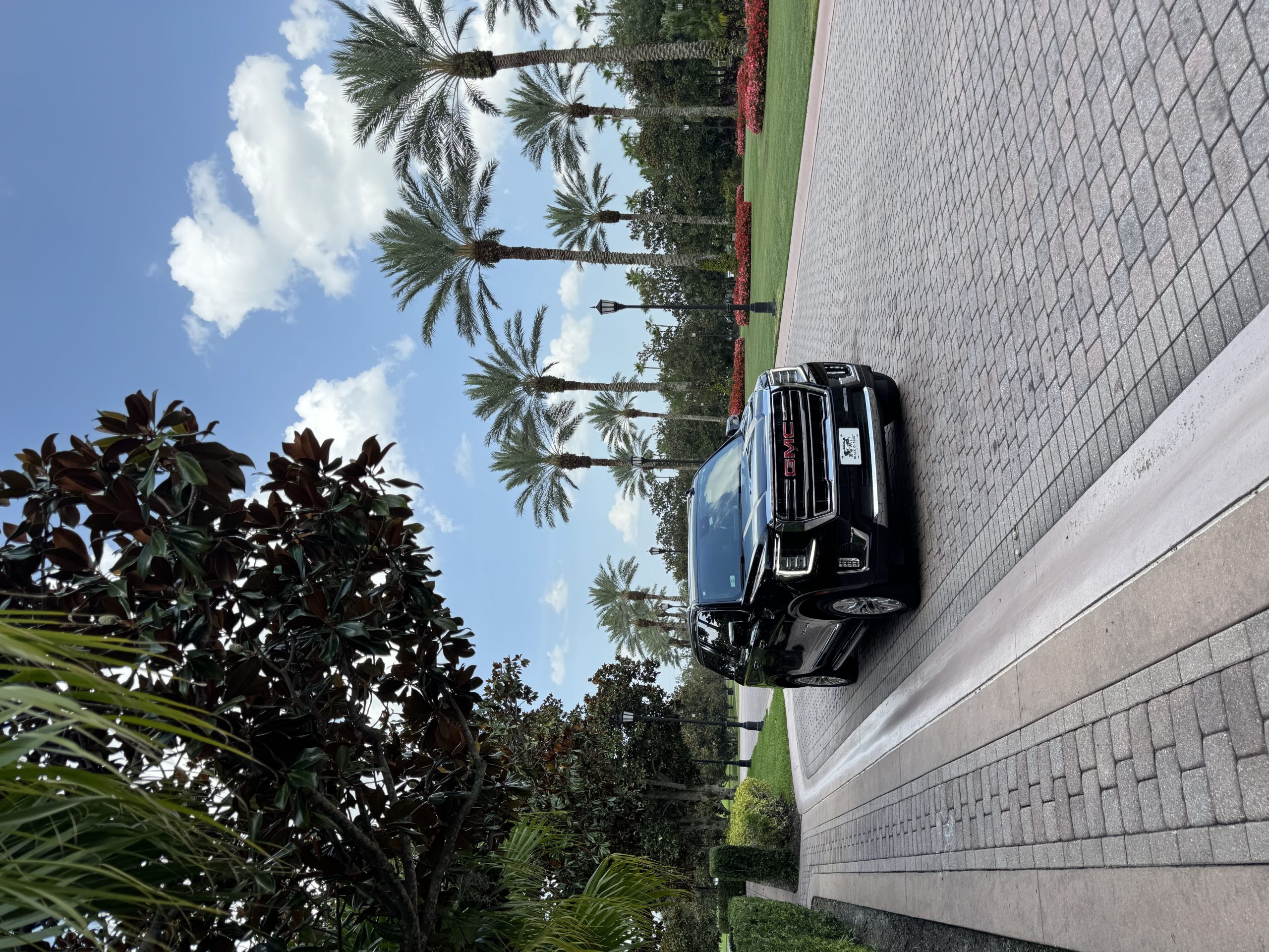 Luxury SUV — Chevrolet Suburban / GMC Yukon XL — Black Chariot Limousine Orlando